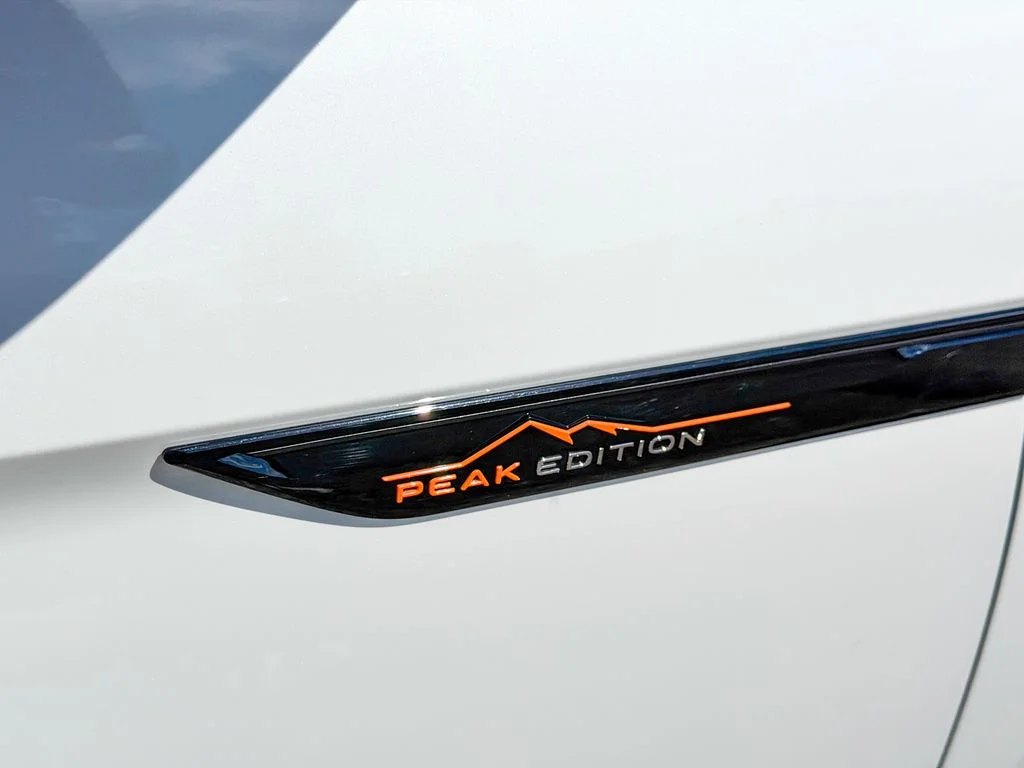 New 2026 Opal White Pearl Volkswagen 2.0T Peak Edition image 6