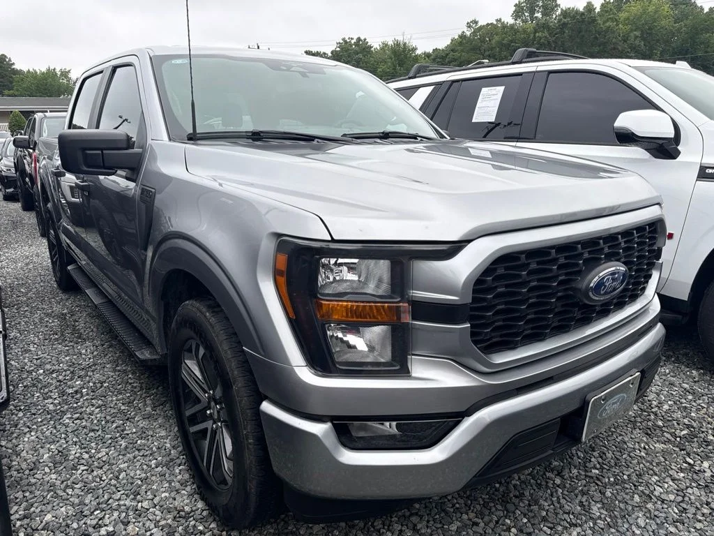 Used 2023 Silver Ford XL image 2