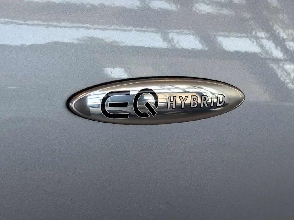 Used 2025 Silver Mercedes-Benz GLC 350e image 10