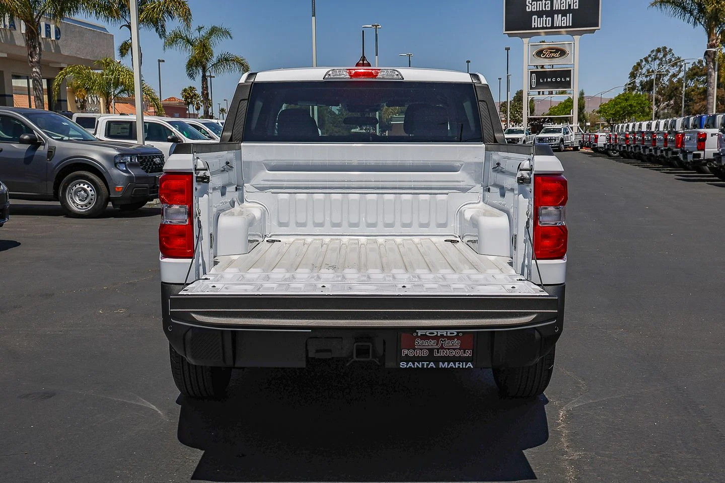 New 2026 Oxford White Ford XLT image 6