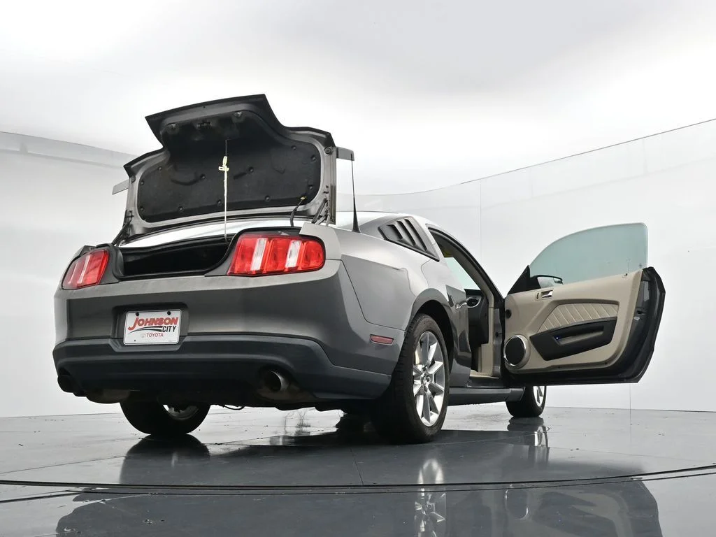 Used 2011  Ford V6 Premium image 37