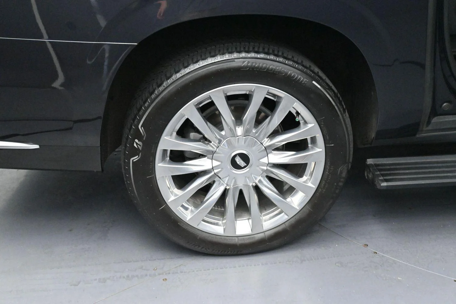 Used 2024 Galactic Gray Metallic Cadillac Premium Luxury Platinum image 41