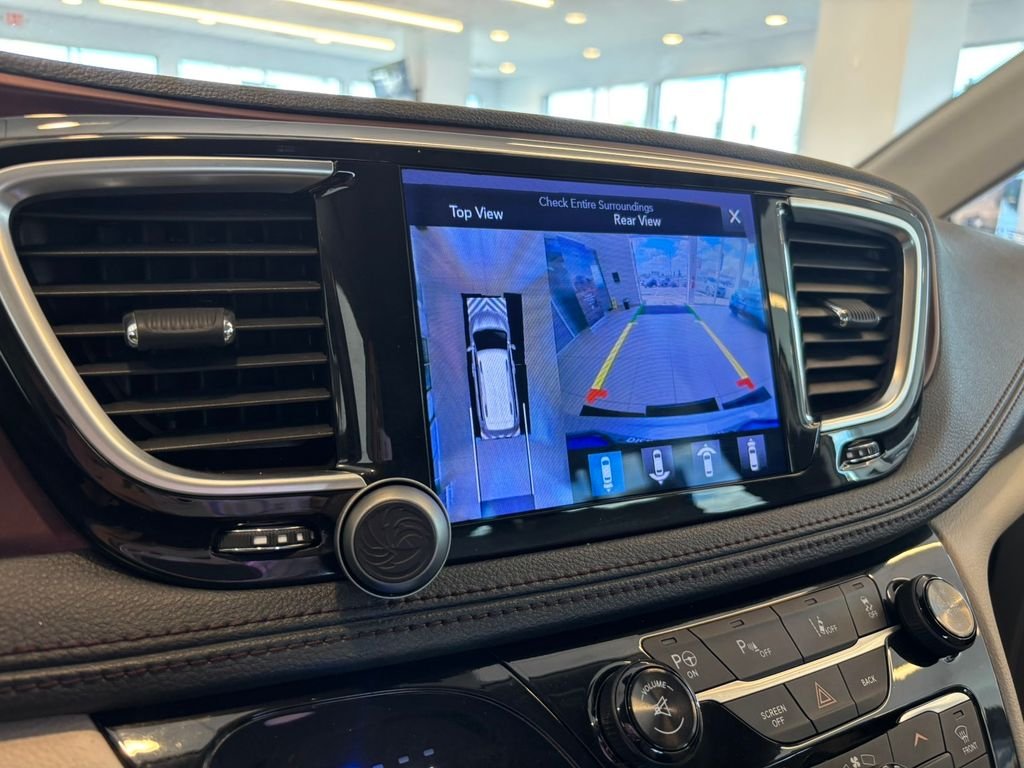 Used 2017 Silver Chrysler Limited image 20