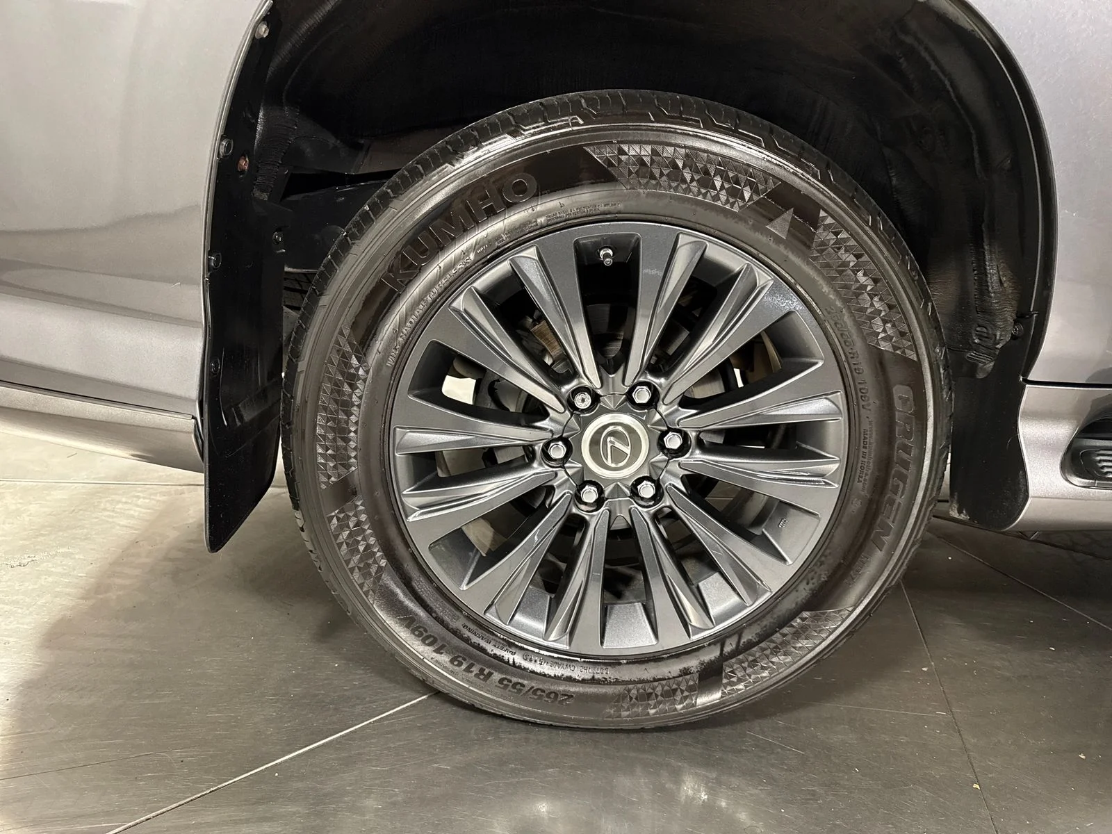Used 2021 Gray Lexus 460 image 13