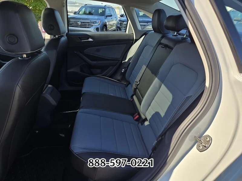 Used 2026 Opal White Pearl Volkswagen SE image 12