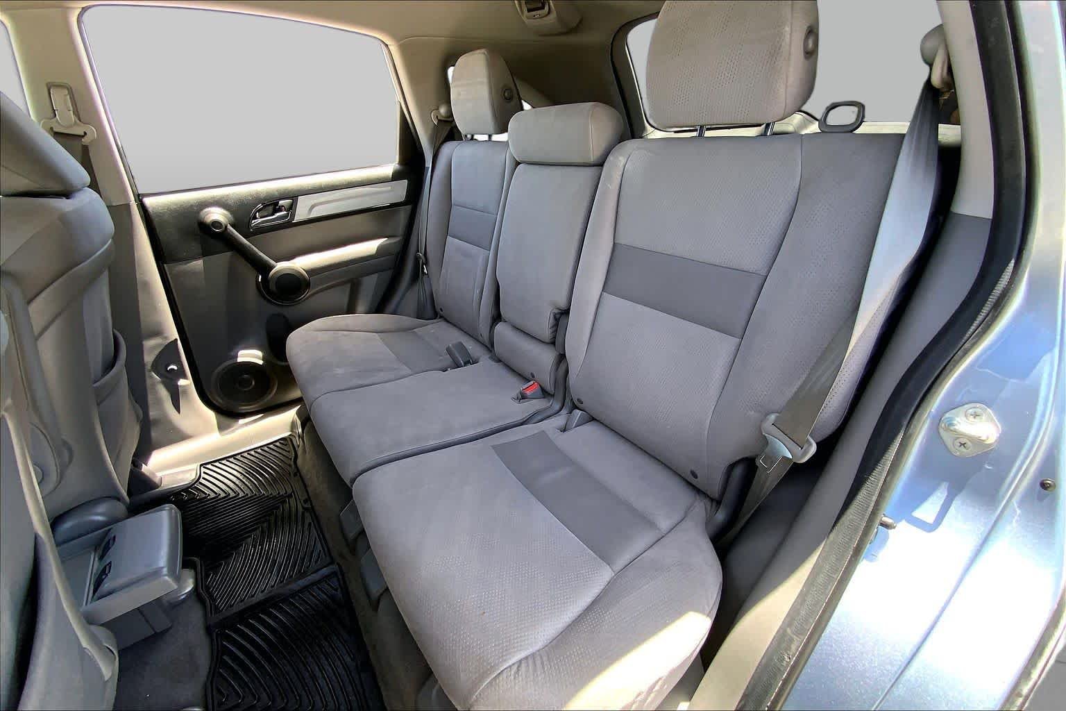 Used 2011 Glacier Blue Metallic Honda SE image 19