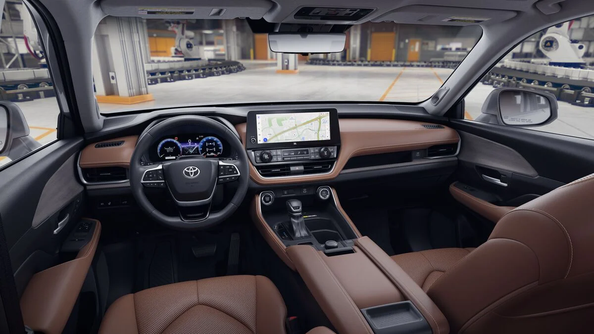 New 2026 Wind Chill Pearl Toyota Platinum image 19