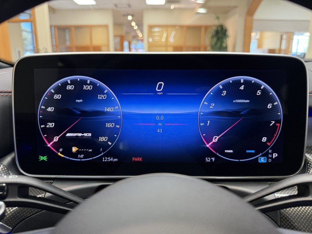 2025 Mercedes-Benz C-Class Sedan AMG C43 - Photo 9