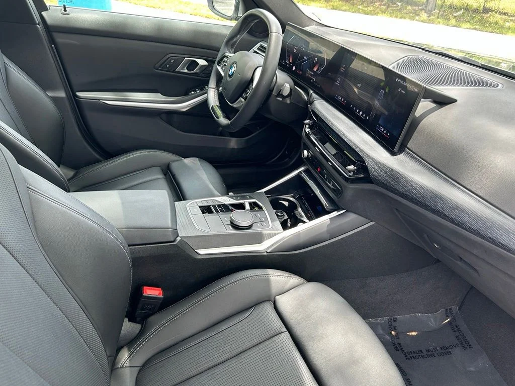 Used 2025 Gray BMW 330i image 31