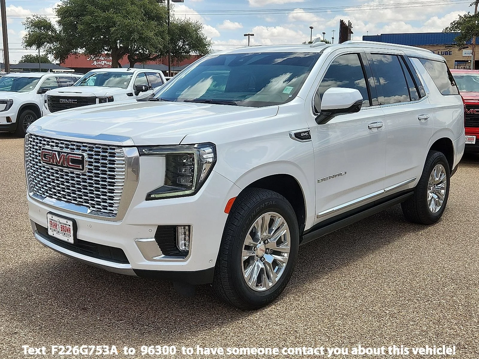 2024 GMC Yukon 4WD Denali's photo