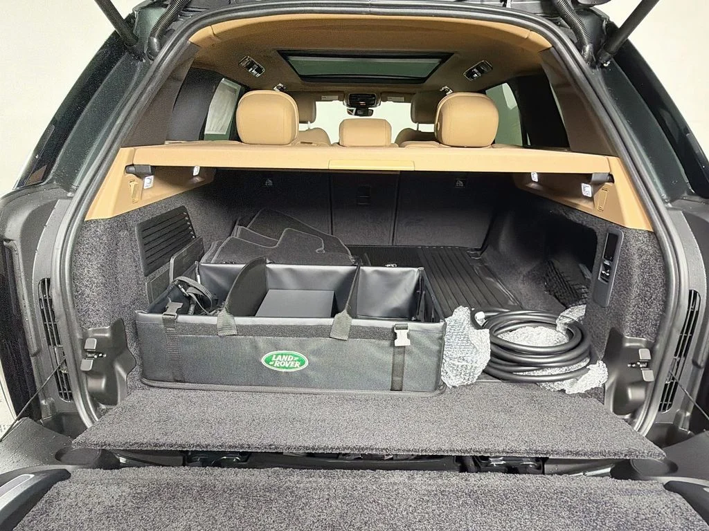 New 2026 Belgravia Green Land Rover SE PHEV image 28