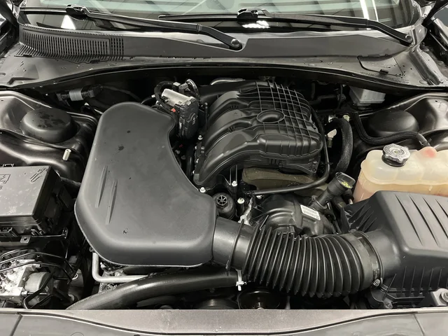 2023 Chrysler 300 Touring - Photo 32