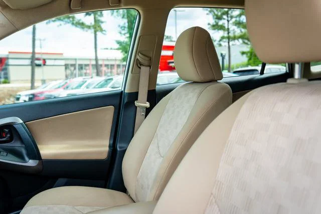 Used 2012 Super White Toyota Base image 32