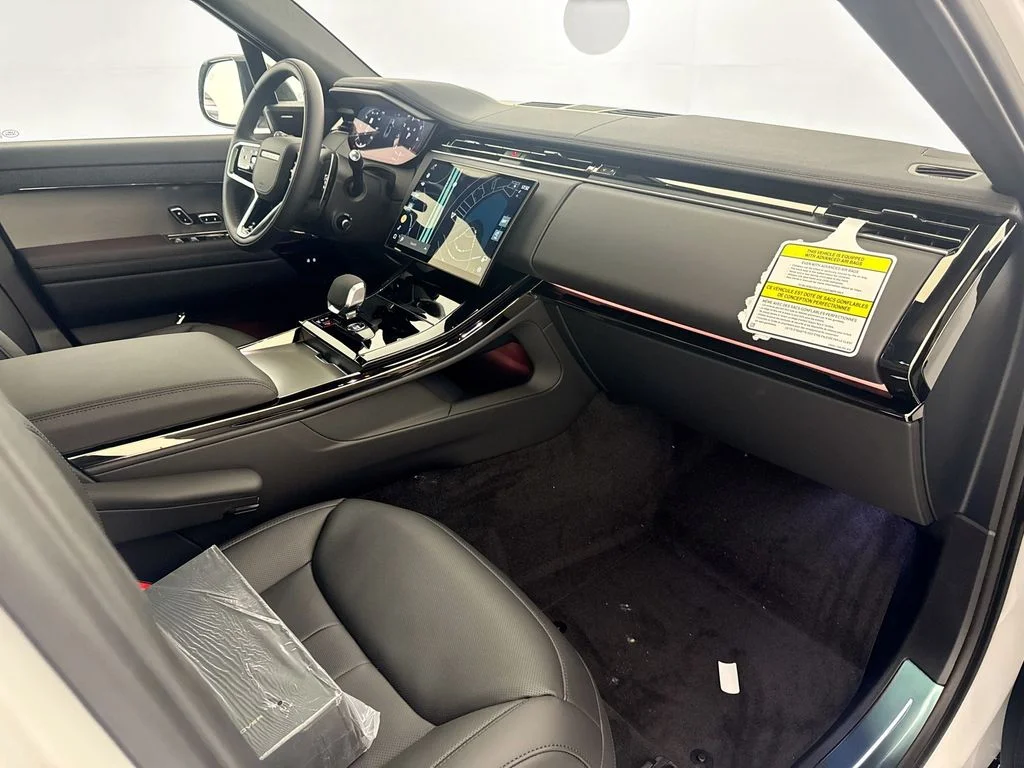 New 2026 Fuji White Land Rover SE image 29
