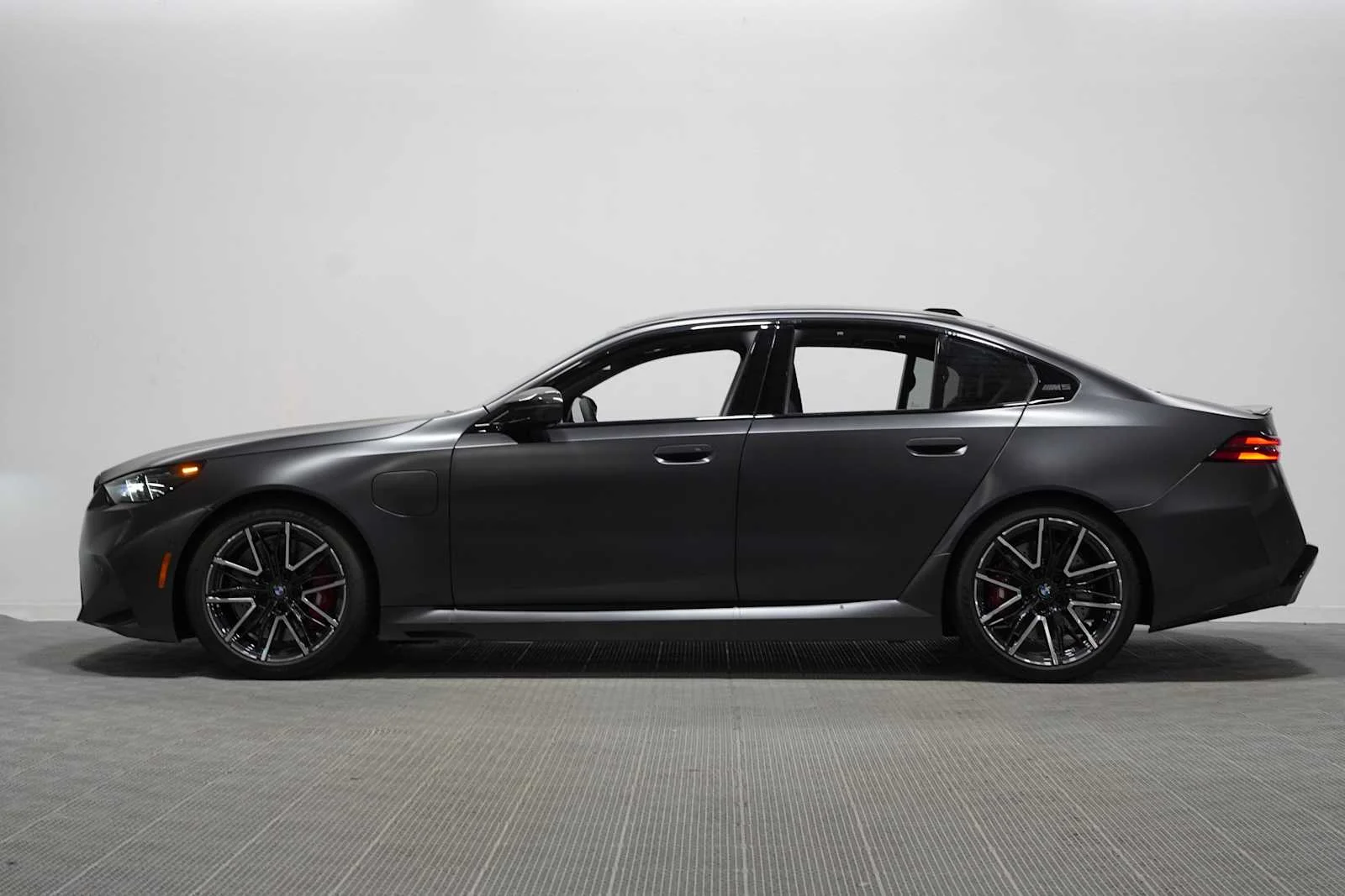 New 2027 Frozen Deep Grey Metallic BMW  image 3