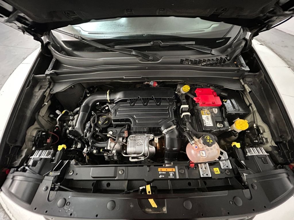 Used 2021 Black Jeep Latitude image 21
