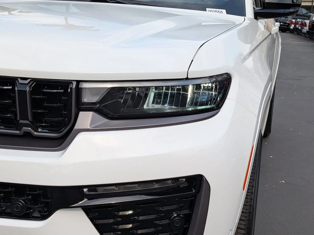 New 2026 Bright White Clearcoat Jeep Limited Reserve image 10