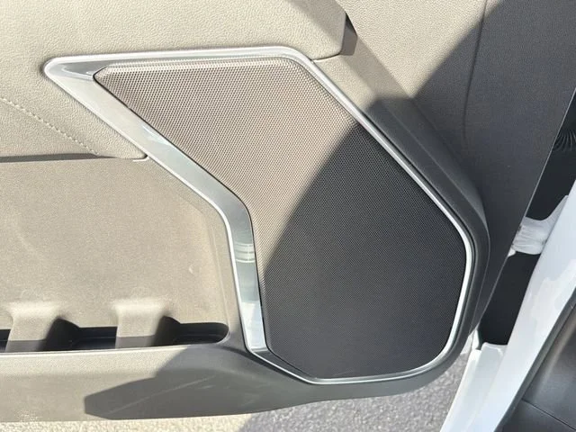 New 2026 Summit White GMC SLE image 22