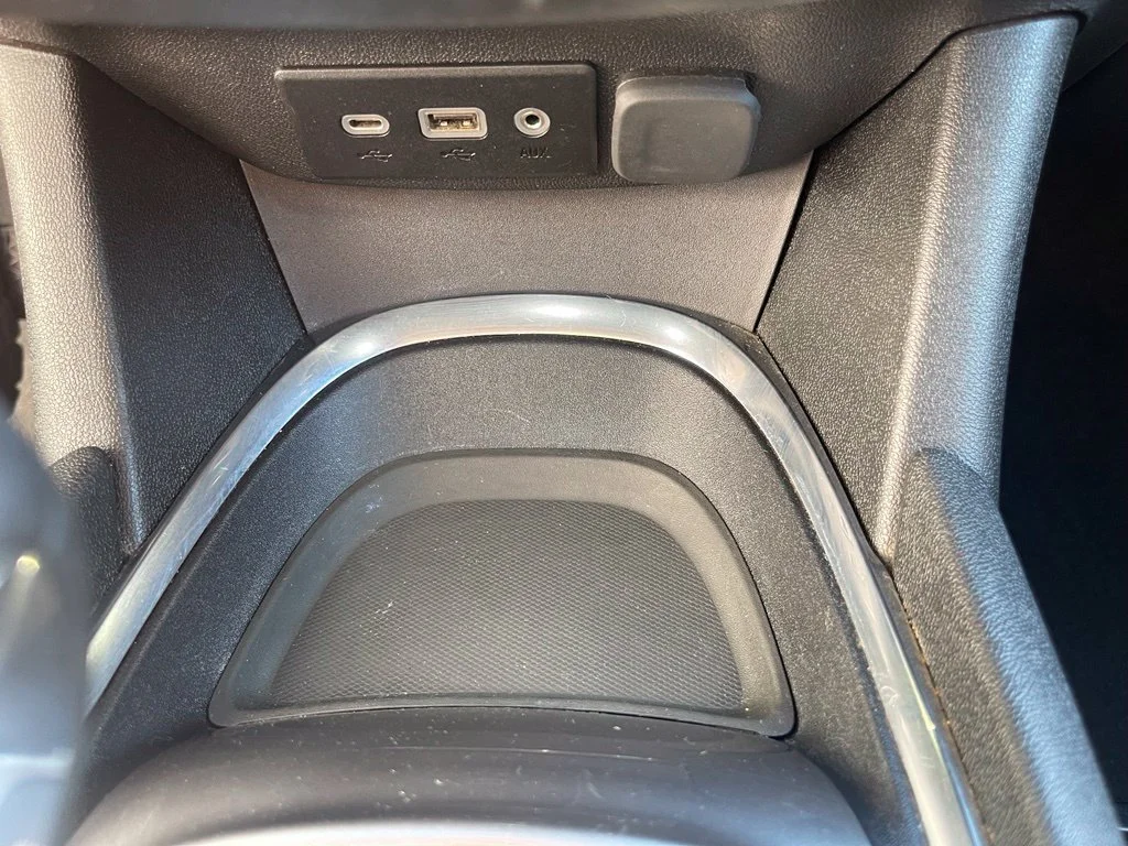 Used 2023 MINERAL GRAY METALLIC Chevrolet LT image 18