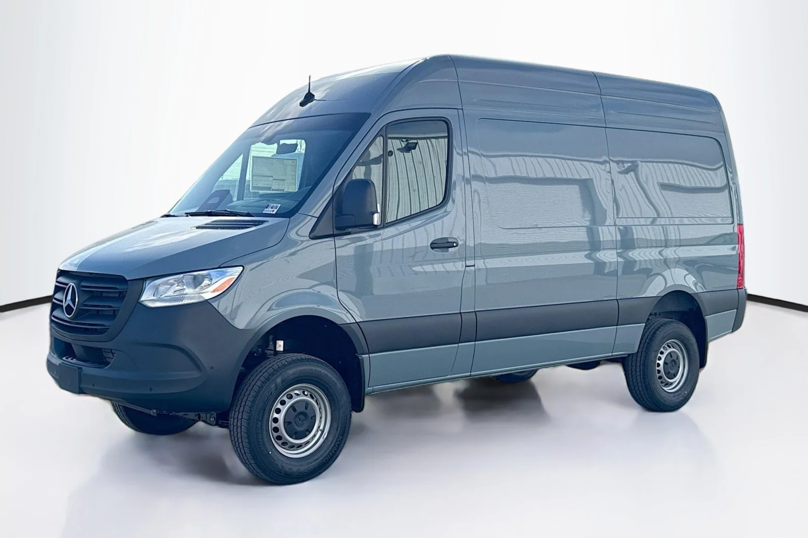 2026 Mercedes-Benz Sprinter 2500 144 WB HO AWD's photo