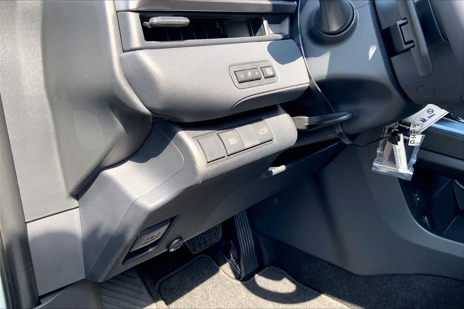 2026 Toyota C-HR XSE - Photo 20