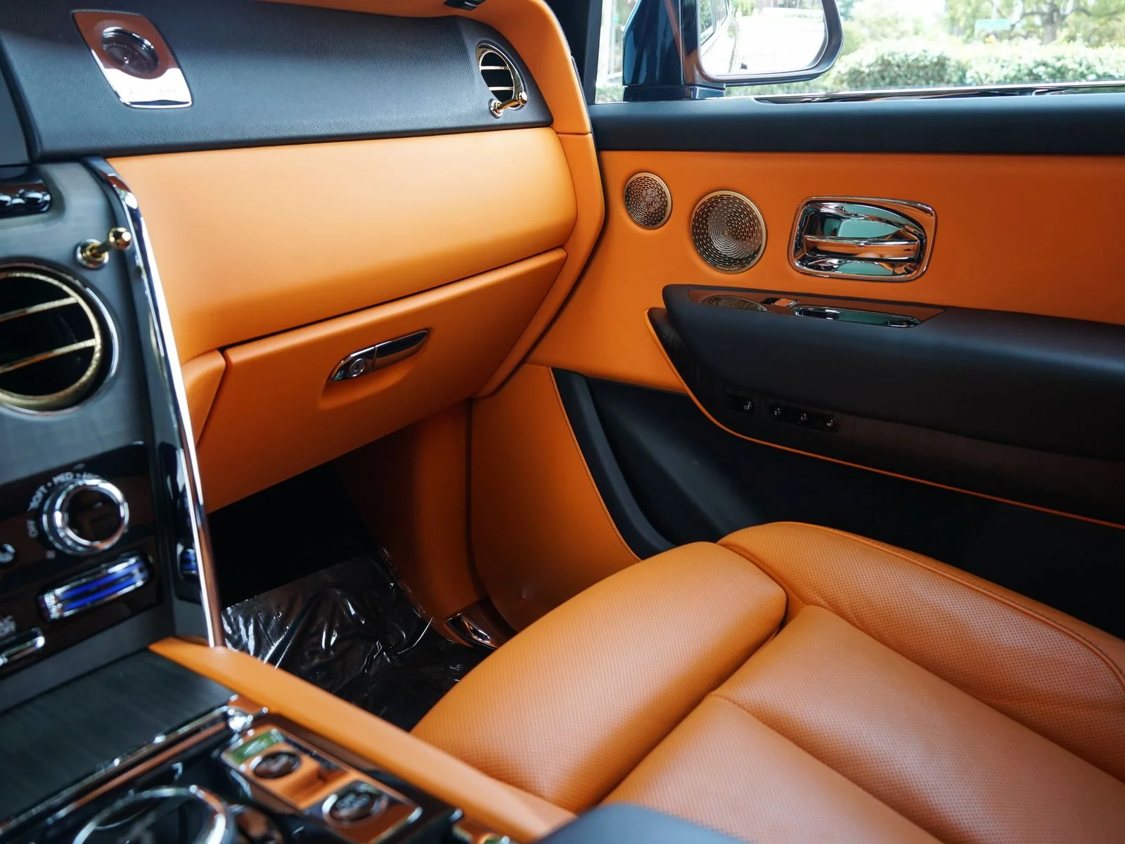Certified Used 2022 Midnight Rolls-Royce  image 18