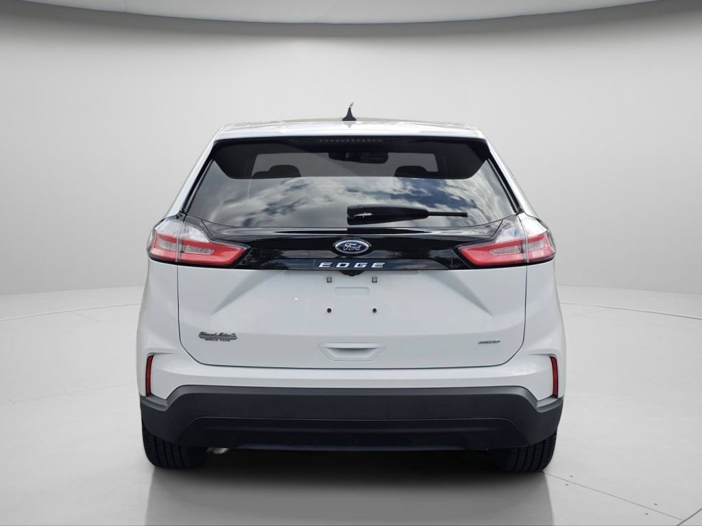 Used 2022 Oxford White Ford SE image 22