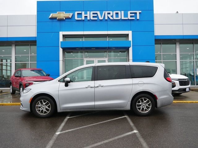 Used 2023 Chrysler Pacifica Touring L with VIN 2C4RC1BG6PR593975 for sale in Roseville, Minnesota
