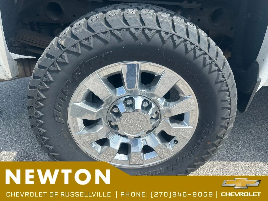 Used 2019 Summit White GMC Denali image 18