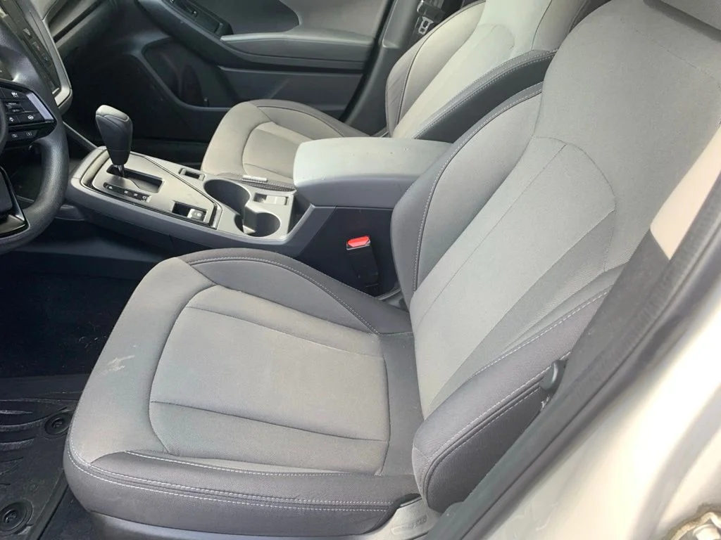 Used 2024 White Subaru Base image 3