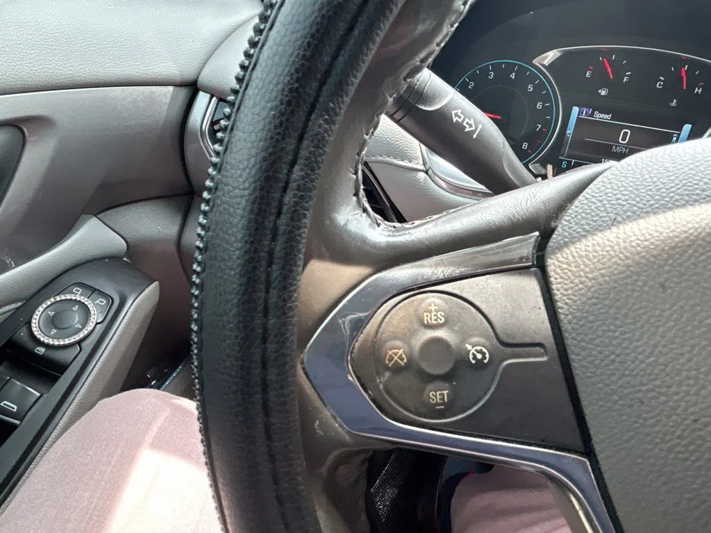 Used 2019 Gray Chevrolet 3LT image 19
