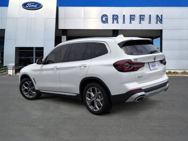 Used 2022 White BMW sDrive30i image 9