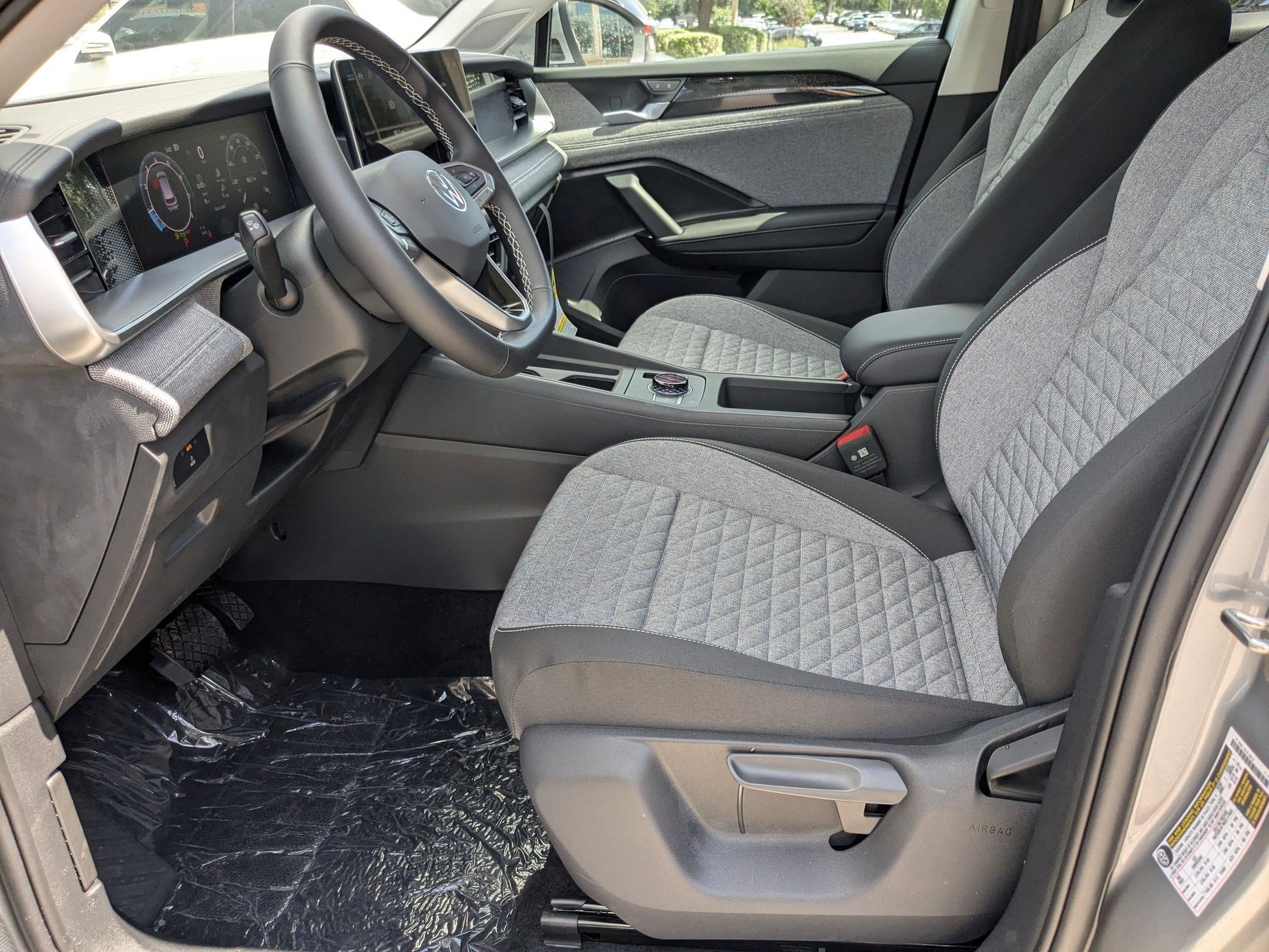 New 2026 PYRITE SILVER Volkswagen S image 5