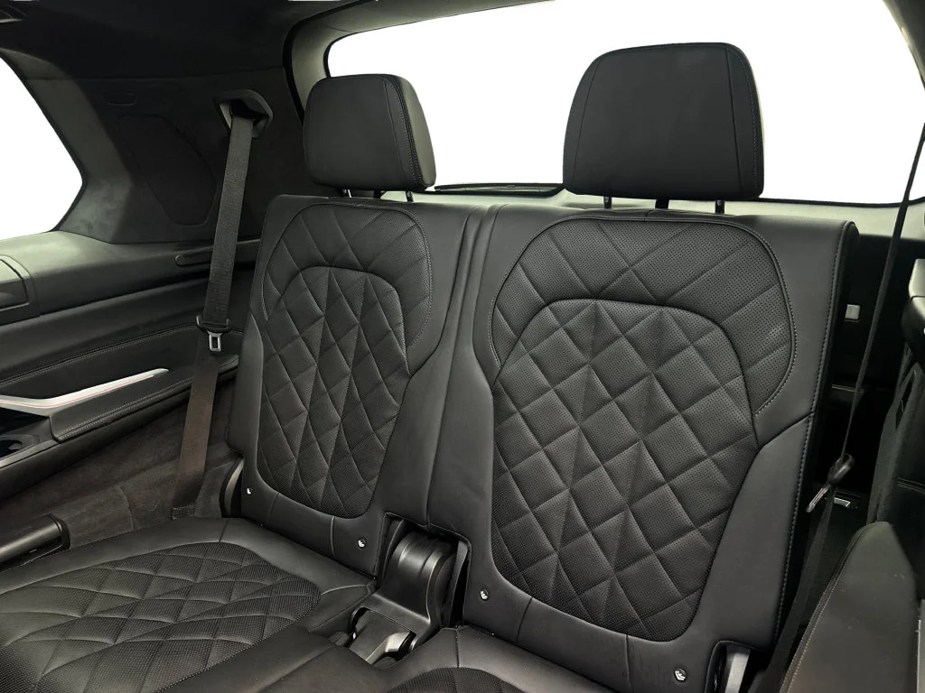 Used 2023 Black BMW xDrive40i image 43