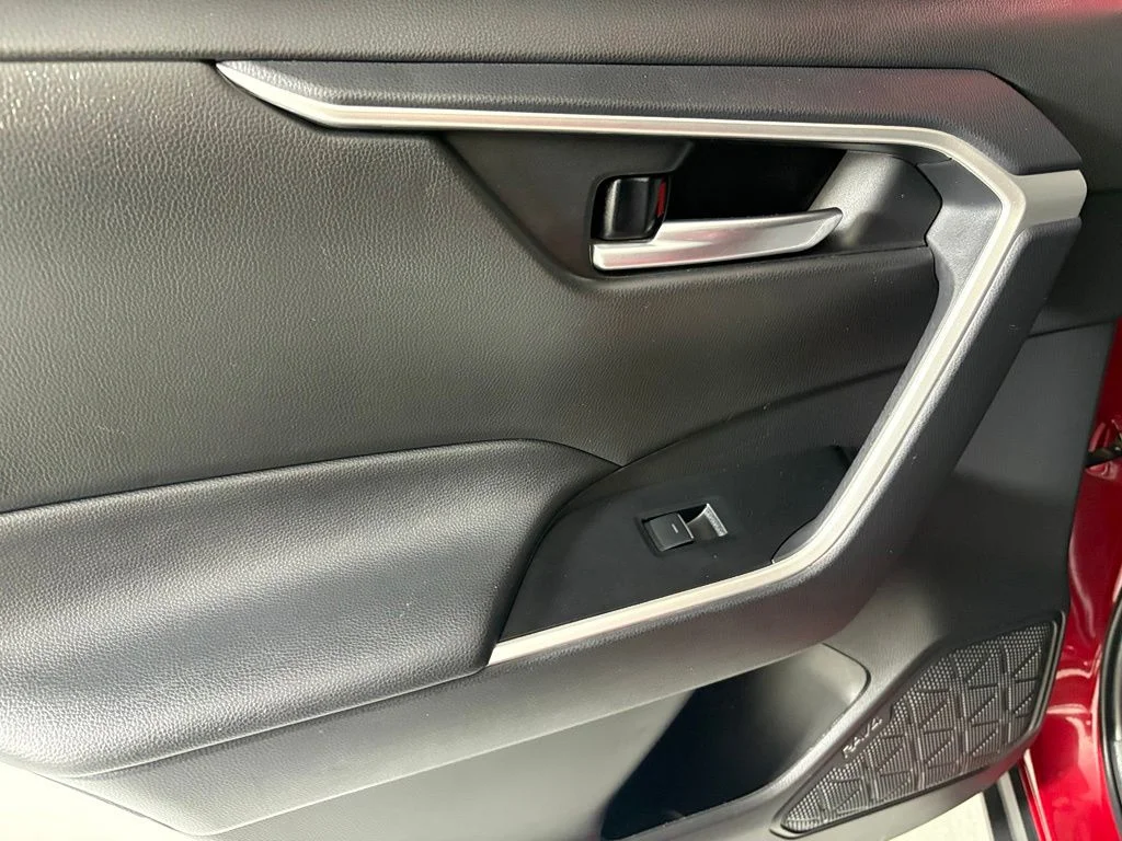 Used 2025 Red Toyota XLE image 39
