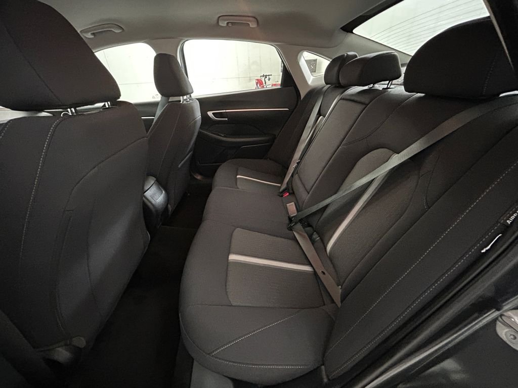Used 2025 Gray Hyundai SEL image 19
