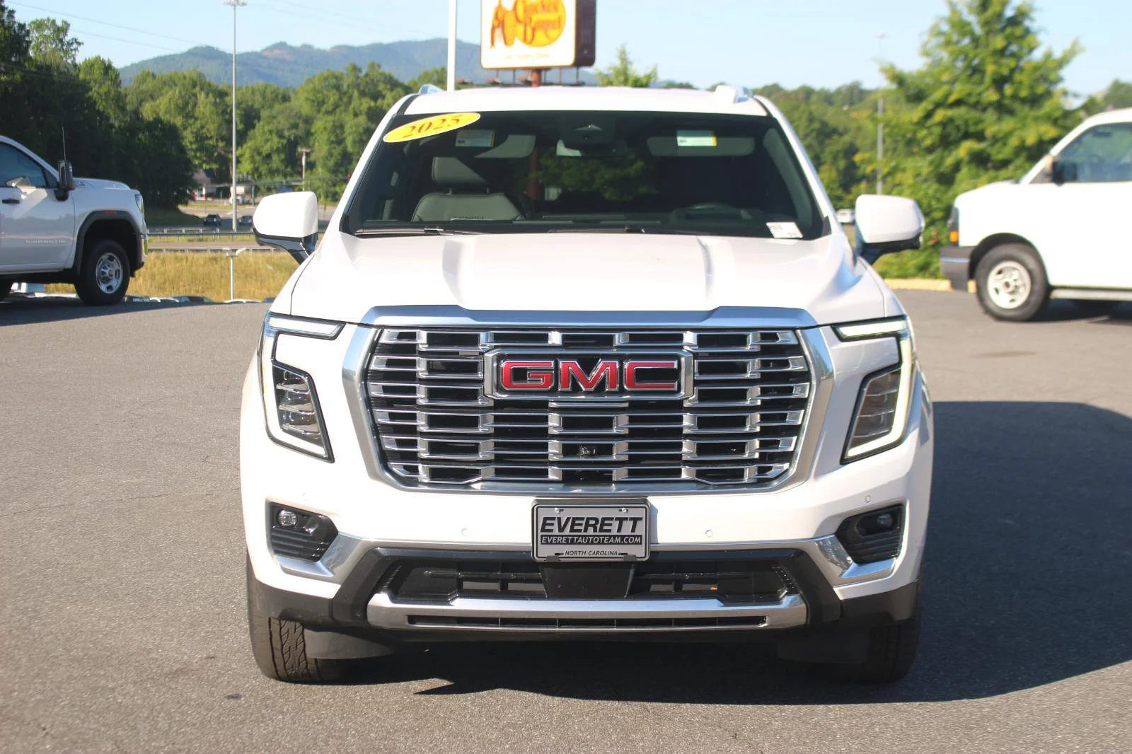 Used 2025 Summit White GMC Denali image 2
