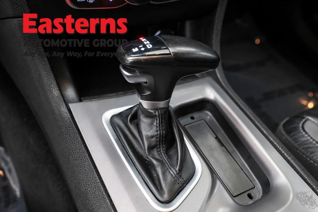 Used 2022 Silver Dodge SXT image 13