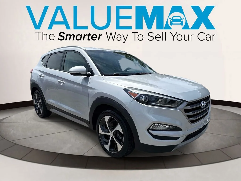 Used 2017  Hyundai Sport image 1