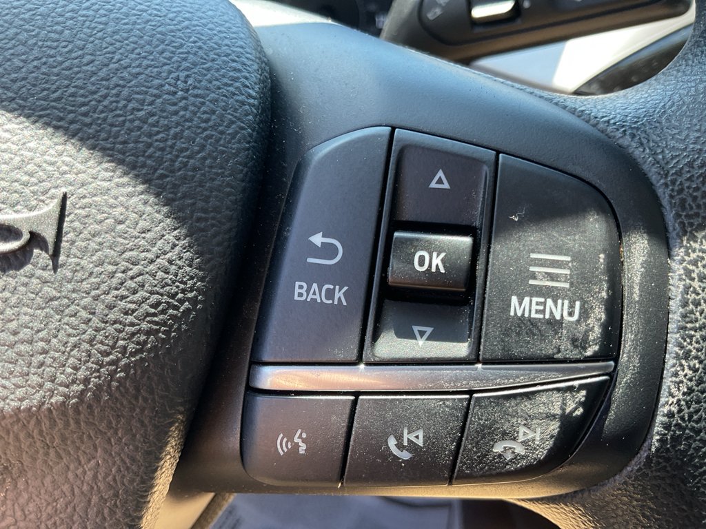 Used 2020 Magnetic Metallic Ford SE image 29