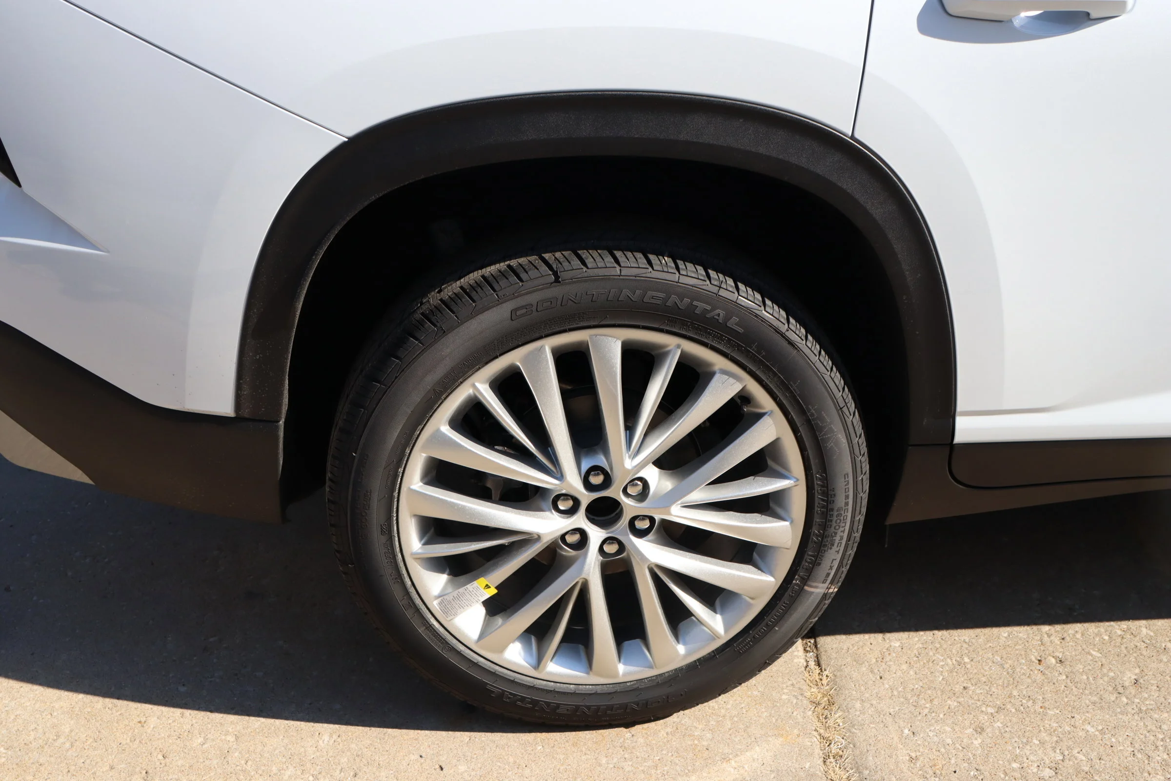 New 2026 Polar White Tricoat Chevrolet LT image 8