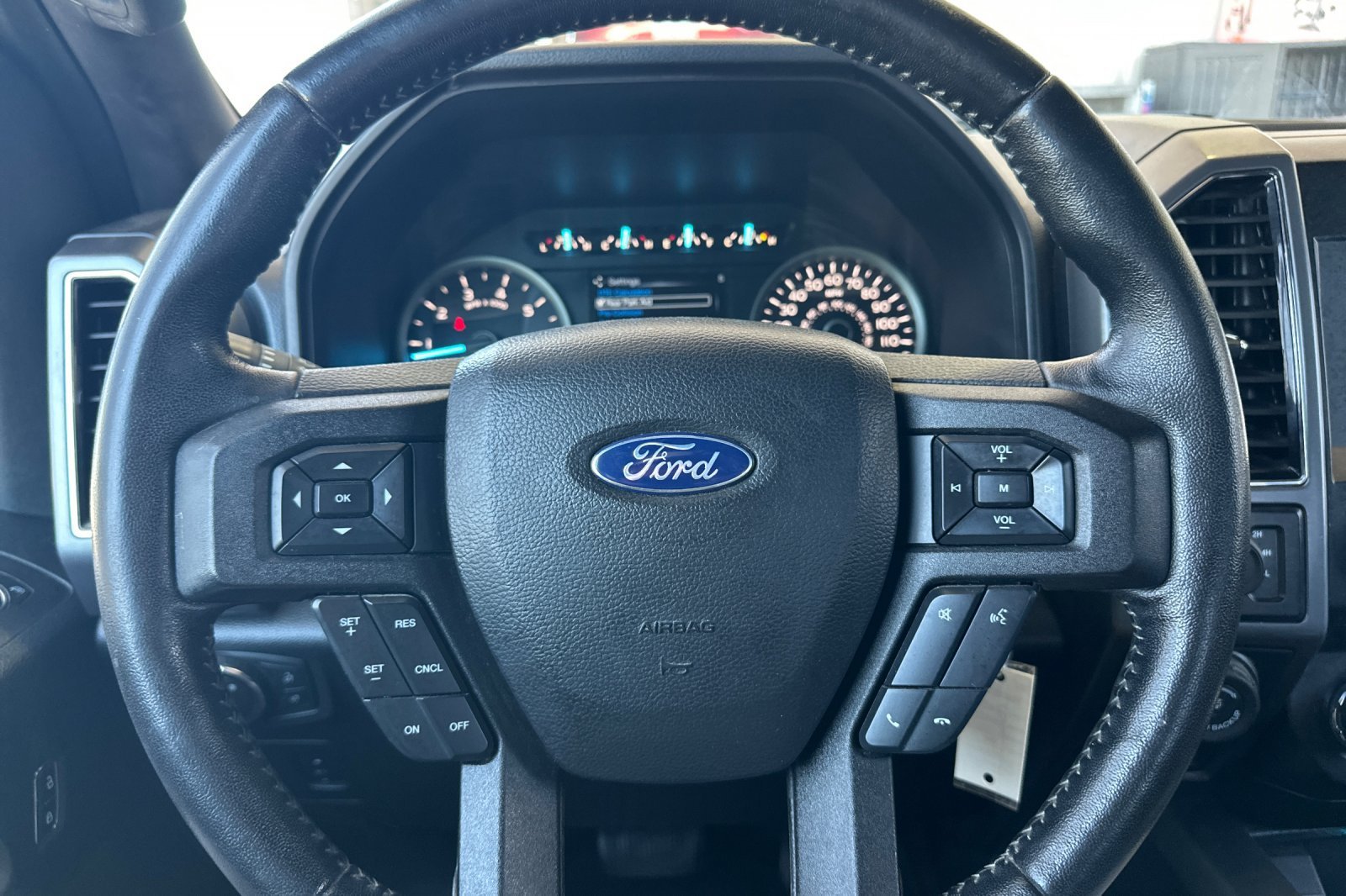 Used 2019 Maroon Ford  image 21
