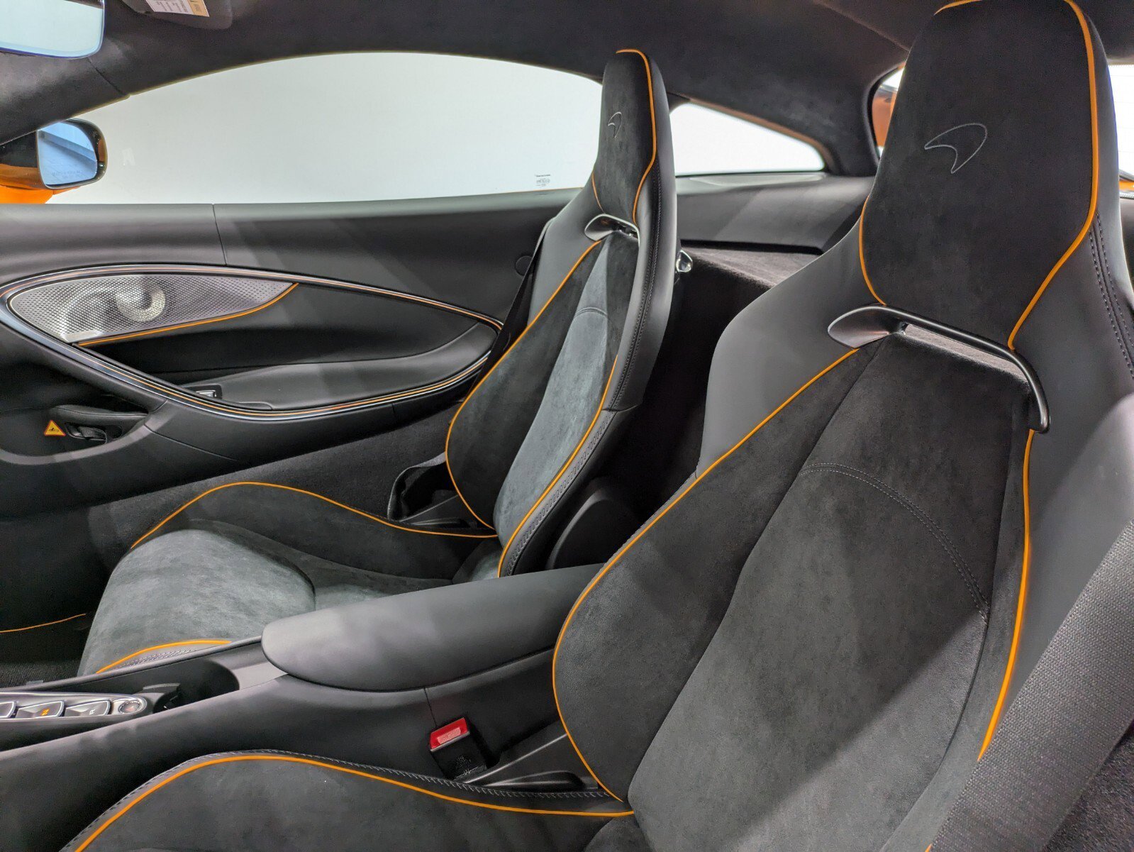 2025 McLaren Artura Vision - Photo 10