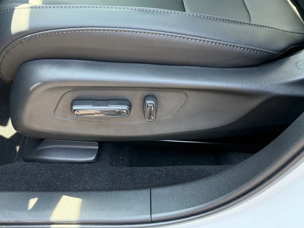 New 2026 Platinum White Pearl Acura Base image 25