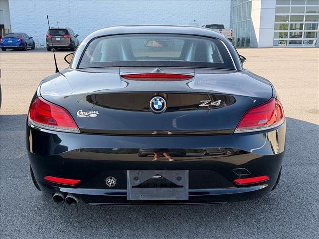 Used 2011 Black Sapphire Metallic BMW sDrive30i image 6