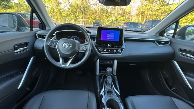 Used 2024 Jet Black Toyota XLE image 9