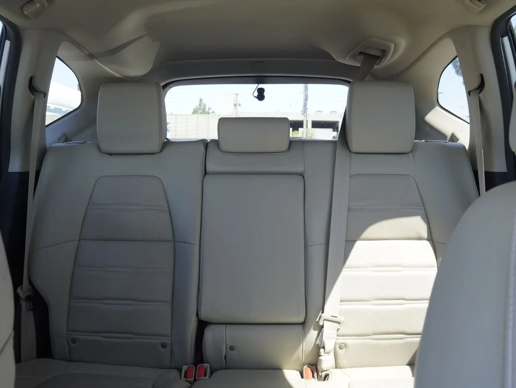Used 2018 White Honda EX-L image 34