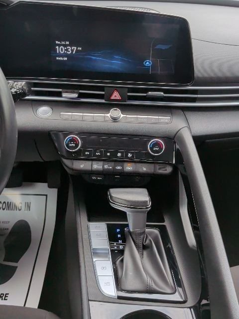2025 Hyundai Elantra SEL - Photo 21