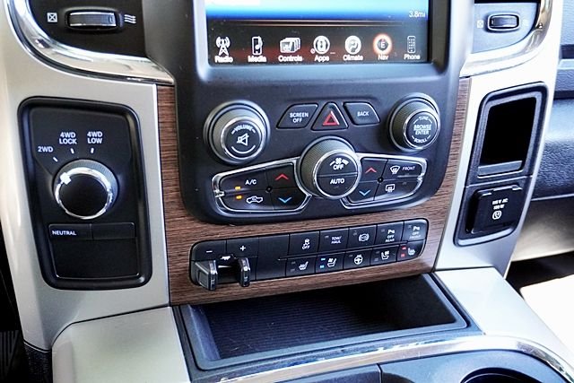Used 2017 Silver Ram Laramie image 41