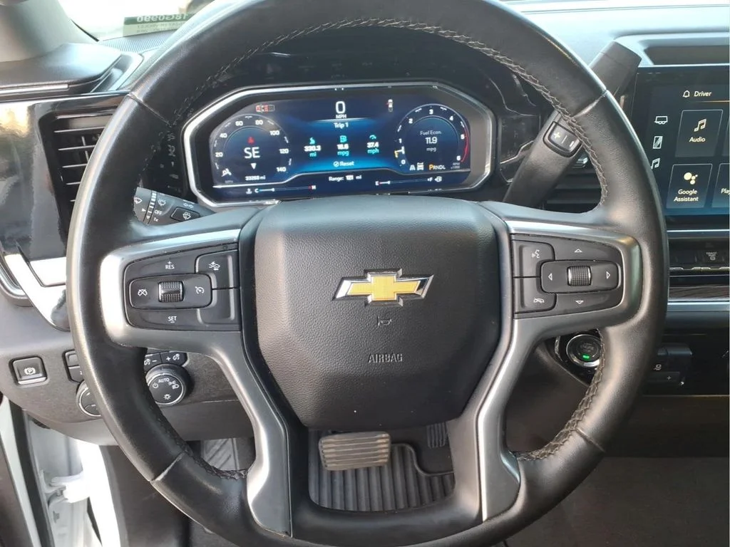 Used 2024 White Chevrolet LT image 22